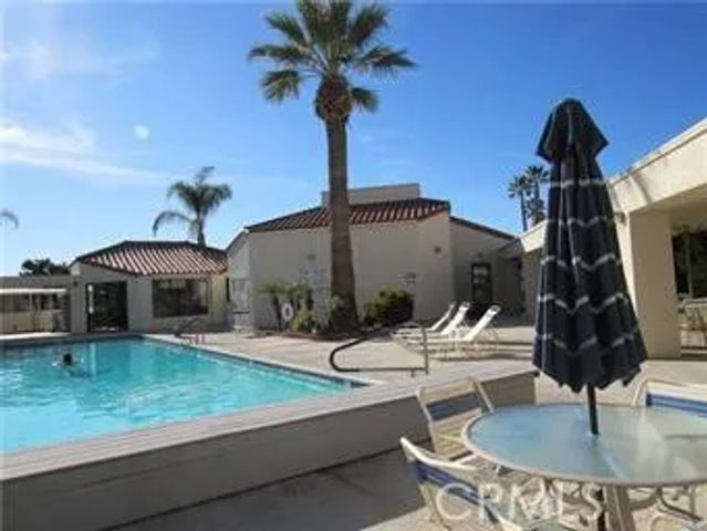 1295 S Cawston Avenue 422, Hemet, CA 92545