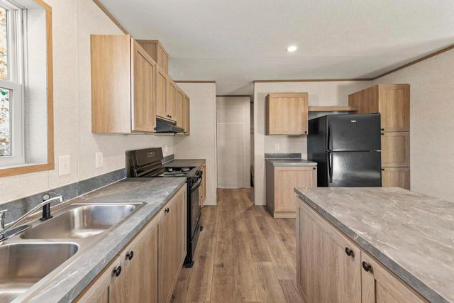 W4718 Highway 20, East Troy, WI 53120