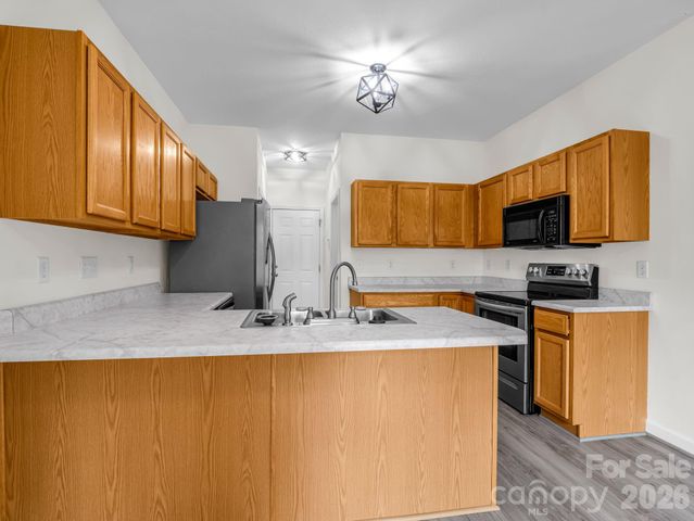 6 Scottish Circle, Asheville, NC 28803