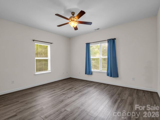 6 Scottish Circle, Asheville, NC 28803