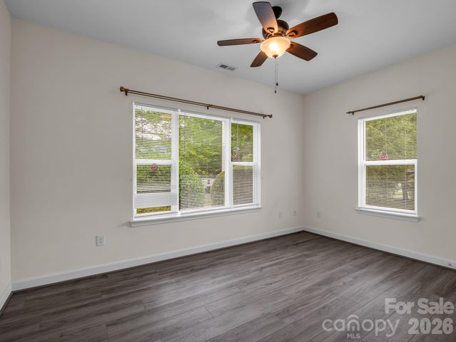 6 Scottish Circle, Asheville, NC 28803