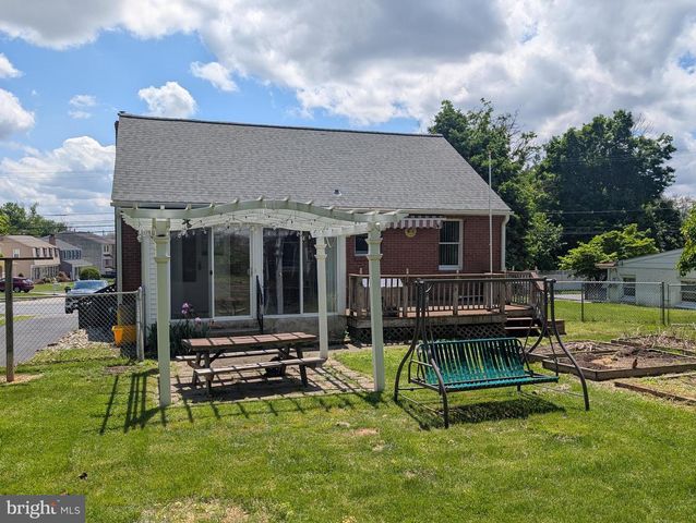 1129 PROVIDENCE RD, Springfield, PA 19064