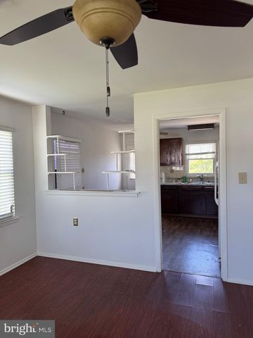18 NARBERTH PL, Southampton, NJ 08088