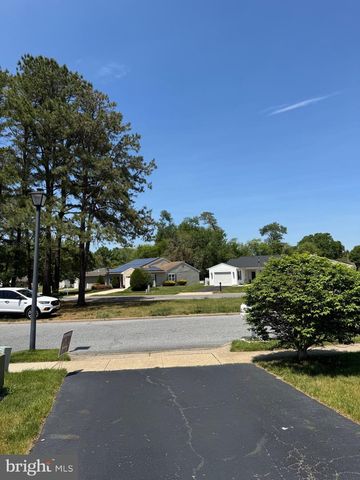 18 NARBERTH PL, Southampton, NJ 08088
