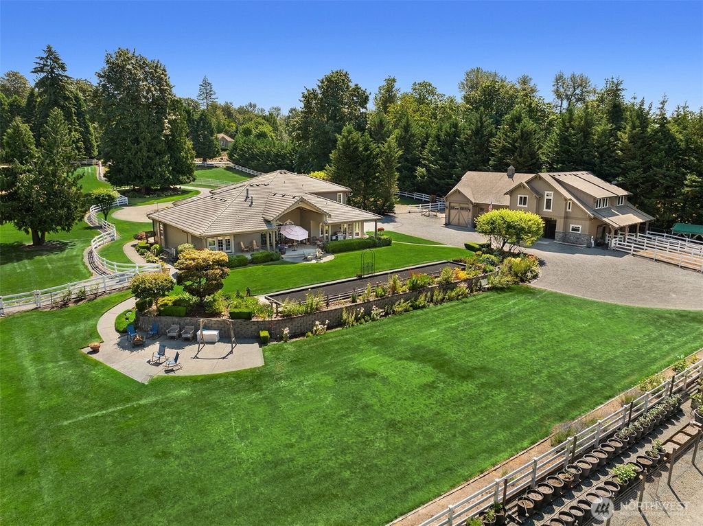 Image 1 of property listing at 18259 240th Avenue SE, Maple Valley, WA 98038
