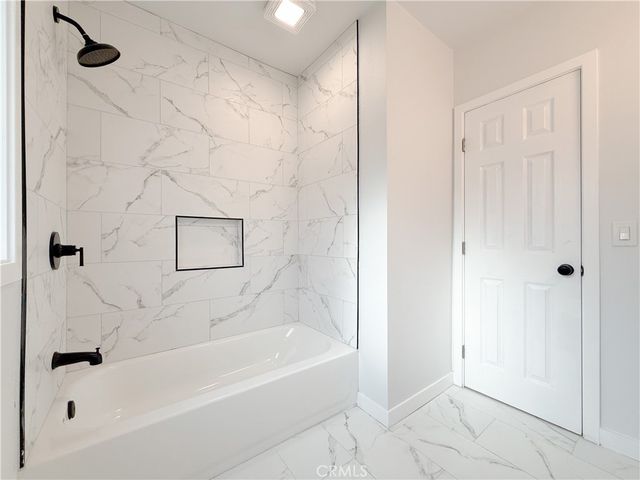 445 E 119th Street, Los Angeles, CA 90061