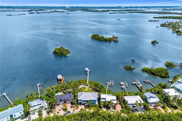 21471 Widgeon TER, Fort Myers Beach, FL 33931