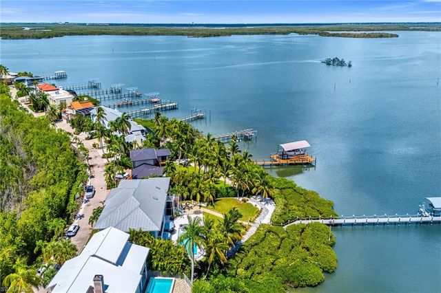 21471 Widgeon TER, Fort Myers Beach, FL 33931