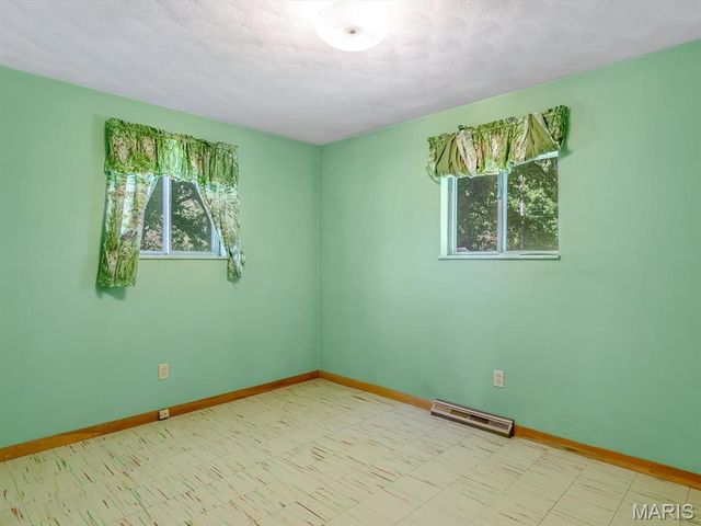 511 S 10th Street, Belleville, IL 62220