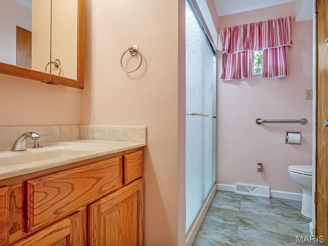 511 S 10th Street, Belleville, IL 62220