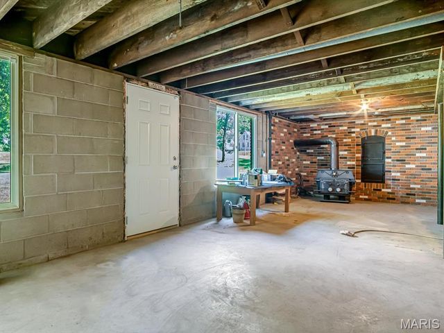 511 S 10th Street, Belleville, IL 62220