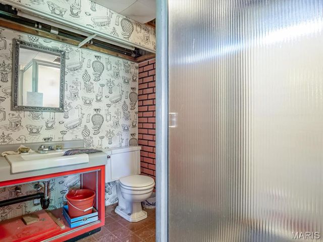 511 S 10th Street, Belleville, IL 62220