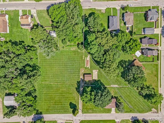 511 S 10th Street, Belleville, IL 62220