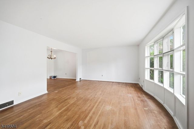 27 Knollwood Rd, Morristown Town, NJ 07960