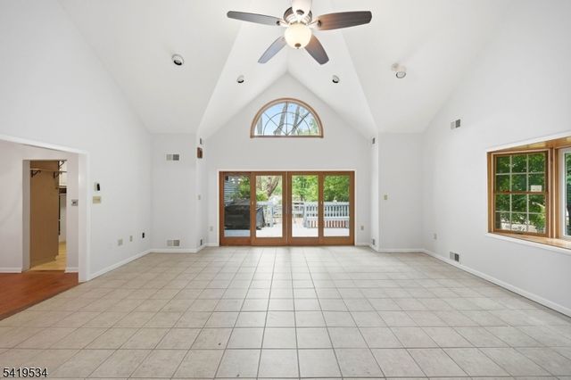 27 Knollwood Rd, Morristown Town, NJ 07960