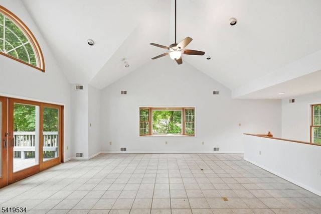 27 Knollwood Rd, Morristown Town, NJ 07960