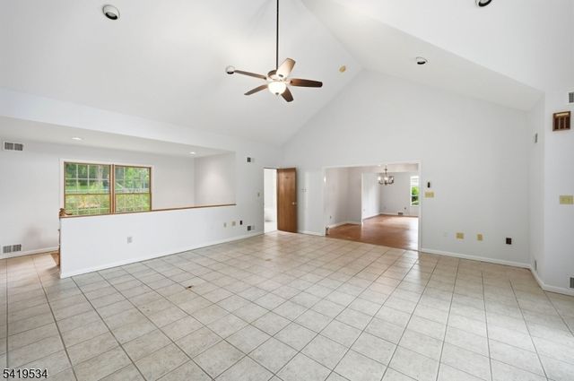 27 Knollwood Rd, Morristown Town, NJ 07960