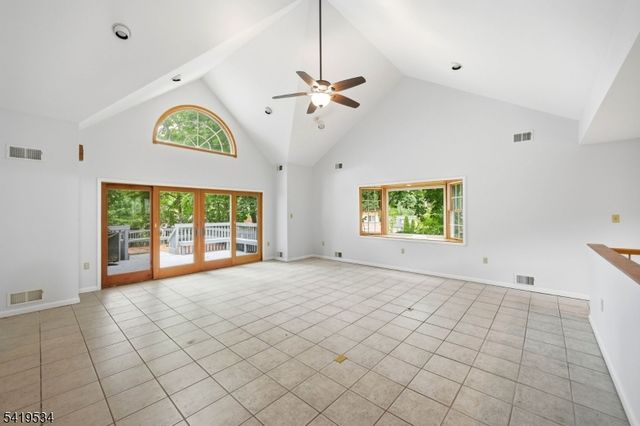 27 Knollwood Rd, Morristown Town, NJ 07960