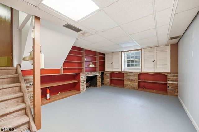 27 Knollwood Rd, Morristown Town, NJ 07960