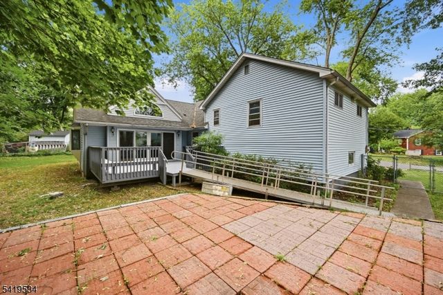 27 Knollwood Rd, Morristown Town, NJ 07960