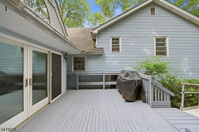 27 Knollwood Rd, Morristown Town, NJ 07960