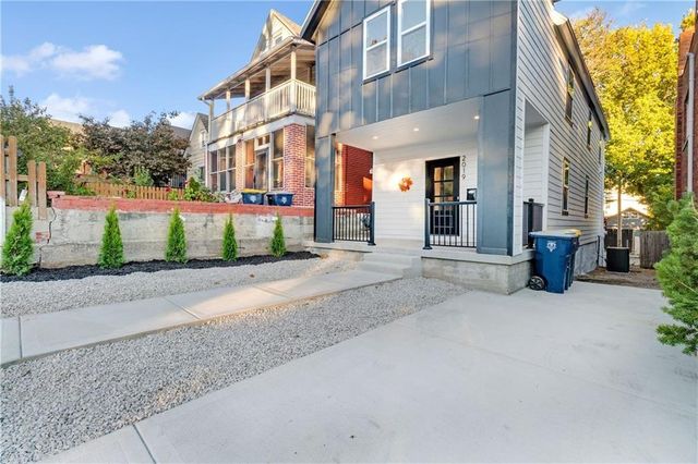 2019 Summit Street, Kansas City, MO 64108