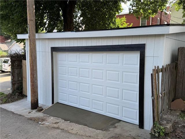 2019 Summit Street, Kansas City, MO 64108