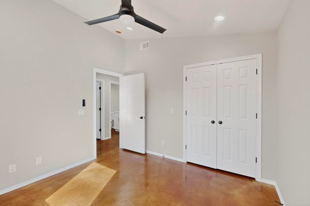 1471 W Kaufman Street, Paris, TX 75460