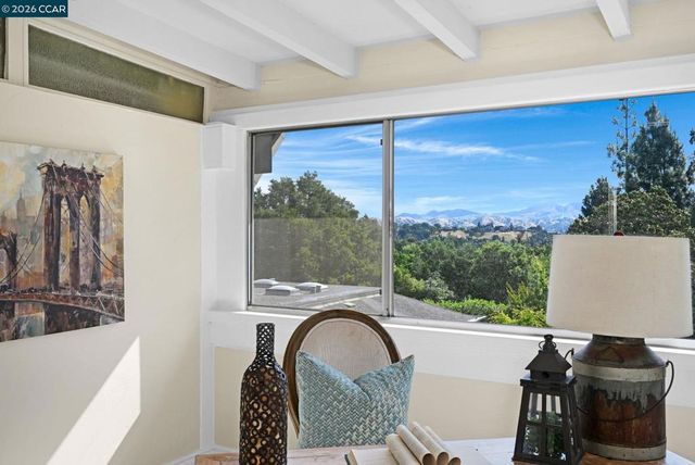 1524 Golden Rain Rd 7, Walnut Creek, CA 94595