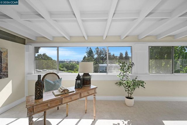 1524 Golden Rain Rd 7, Walnut Creek, CA 94595