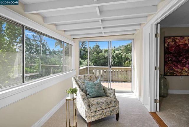 1524 Golden Rain Rd 7, Walnut Creek, CA 94595