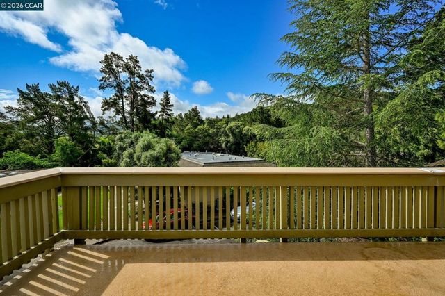 1524 Golden Rain Rd 7, Walnut Creek, CA 94595