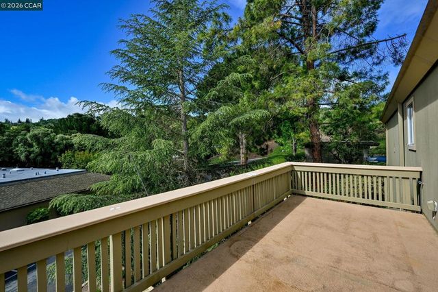 1524 Golden Rain Rd 7, Walnut Creek, CA 94595