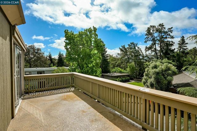 1524 Golden Rain Rd 7, Walnut Creek, CA 94595