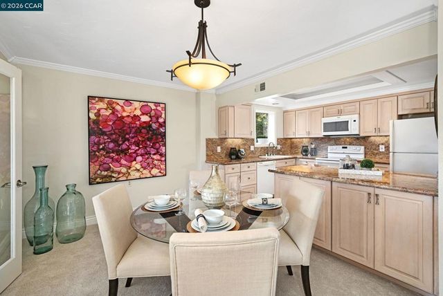 1524 Golden Rain Rd 7, Walnut Creek, CA 94595