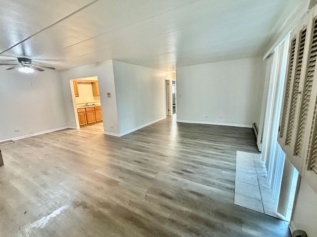 104 E Bailey Road G, Naperville, IL 60565