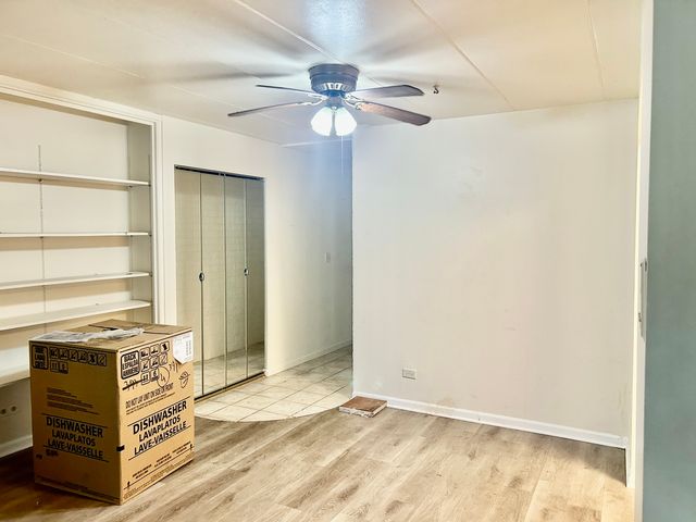 104 E Bailey Road G, Naperville, IL 60565