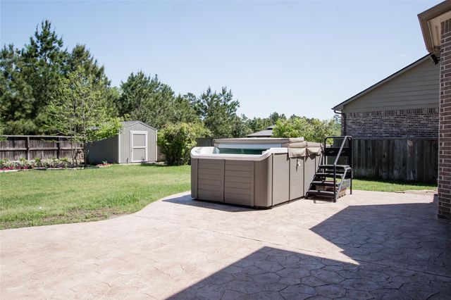 14 Trailing Lantana Place, The Woodlands, TX 77354