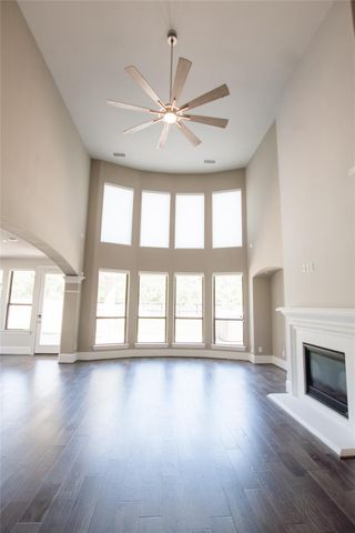 14 Trailing Lantana Place, The Woodlands, TX 77354