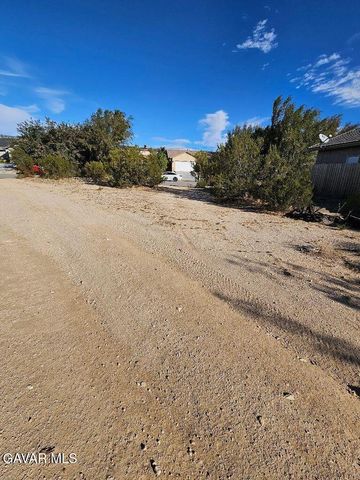2768 Encina Avenue, Mojave, CA 93501