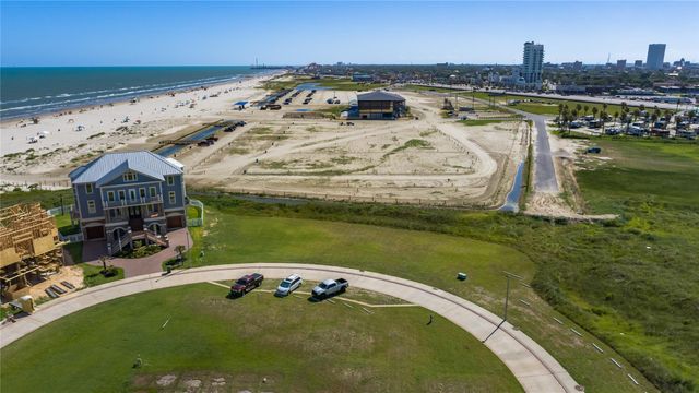 44 Grand Beach Boulevard, Galveston, TX 77550