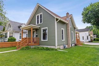 403 E 4TH Street, Belvidere, IL 61008