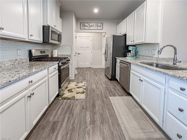 1818 Zephyr WAY, Chesapeake, VA 23323