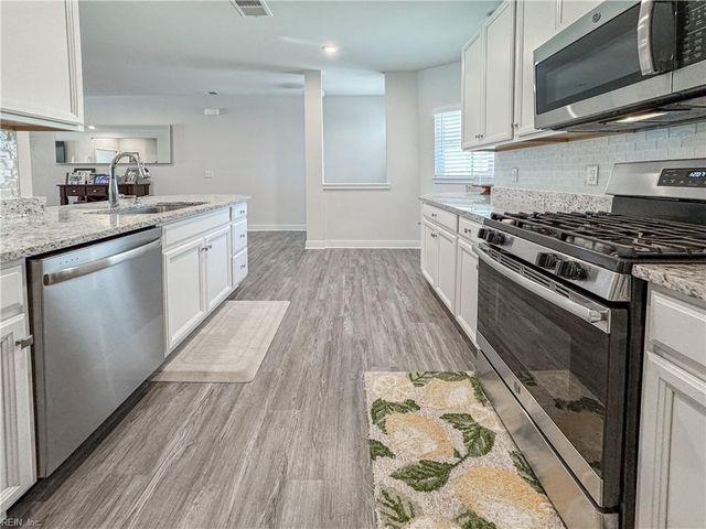 1818 Zephyr WAY, Chesapeake, VA 23323