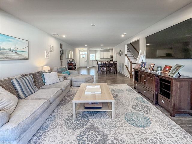 1818 Zephyr WAY, Chesapeake, VA 23323