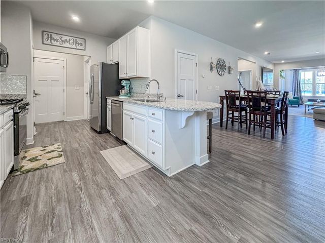 1818 Zephyr WAY, Chesapeake, VA 23323