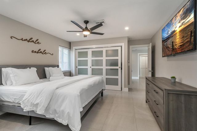 300 SE 8th Court, Pompano Beach, FL 33060