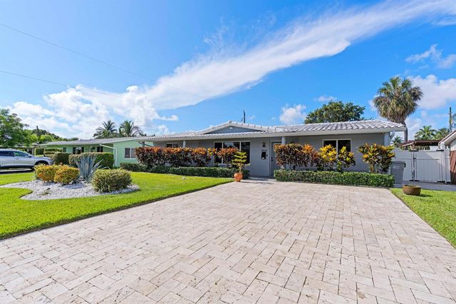 300 SE 8th Court, Pompano Beach, FL 33060
