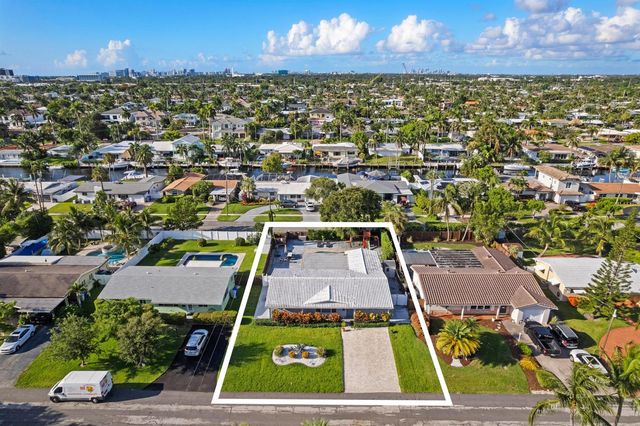 300 SE 8th Court, Pompano Beach, FL 33060