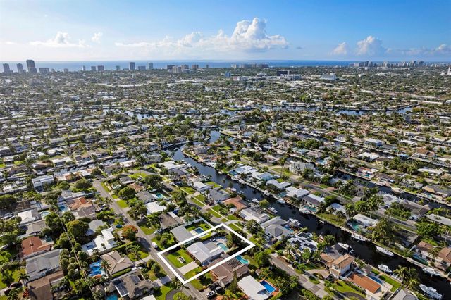 300 SE 8th Court, Pompano Beach, FL 33060